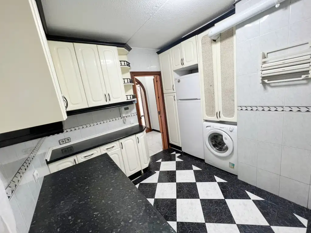 Kitchen of Flat for sale in Alcalá de Henares  with Terrace