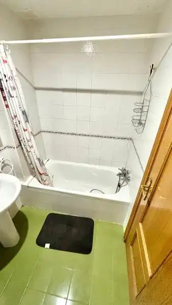 Baño de Piso en venta en Meco con Aire acondicionado, Calefacción y Amueblado