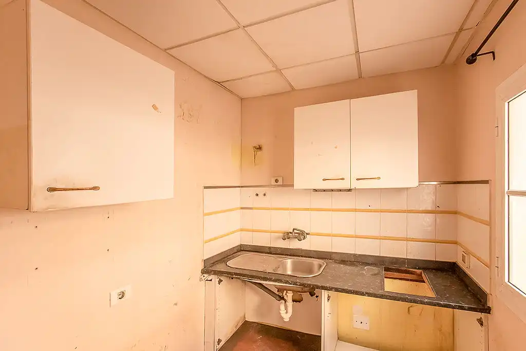 Piso en venta en C/ Gregorio Gutierrez, Miller