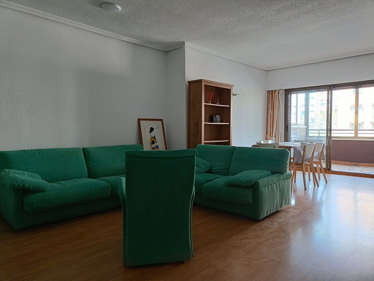 Living room of Flat for rent in  Madrid Capital  with Heating, Terrace and Furnished