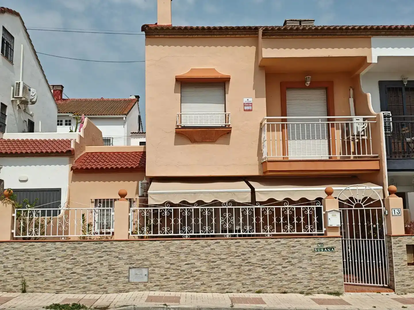 Vista exterior de Piso en venta en Churriana