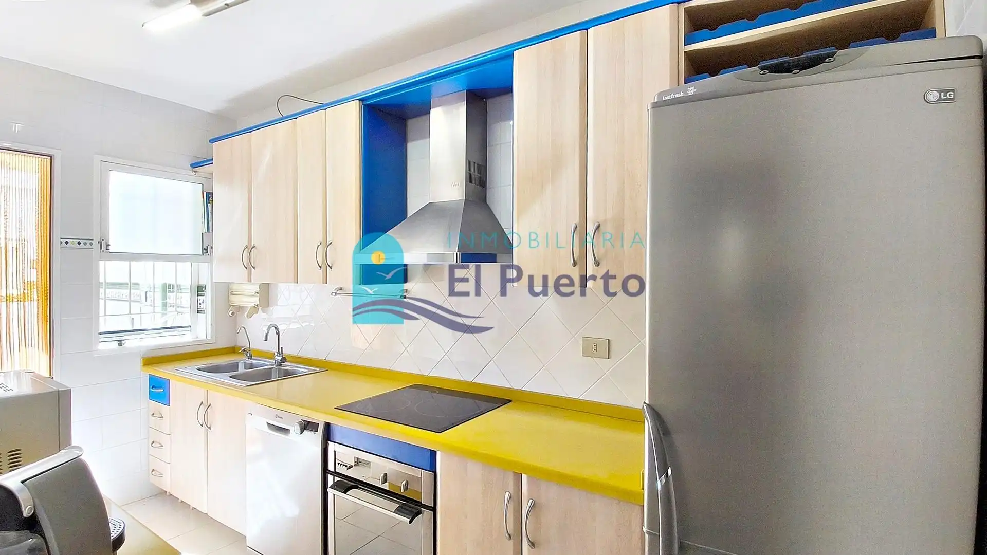 Kitchen of Flat for sale in Puerto de Mazarrón