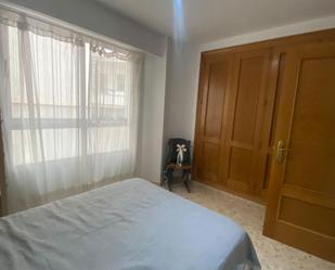 Bedroom of Apartment to share in  Valencia Capital  with Air Conditioner