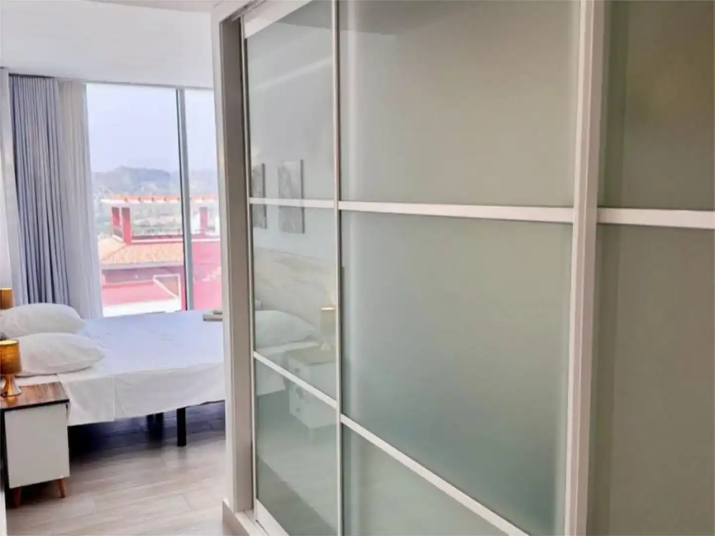 Dormitori de Casa o xalet en venda en Finestrat amb Aire condicionat, Piscina i Balcó
