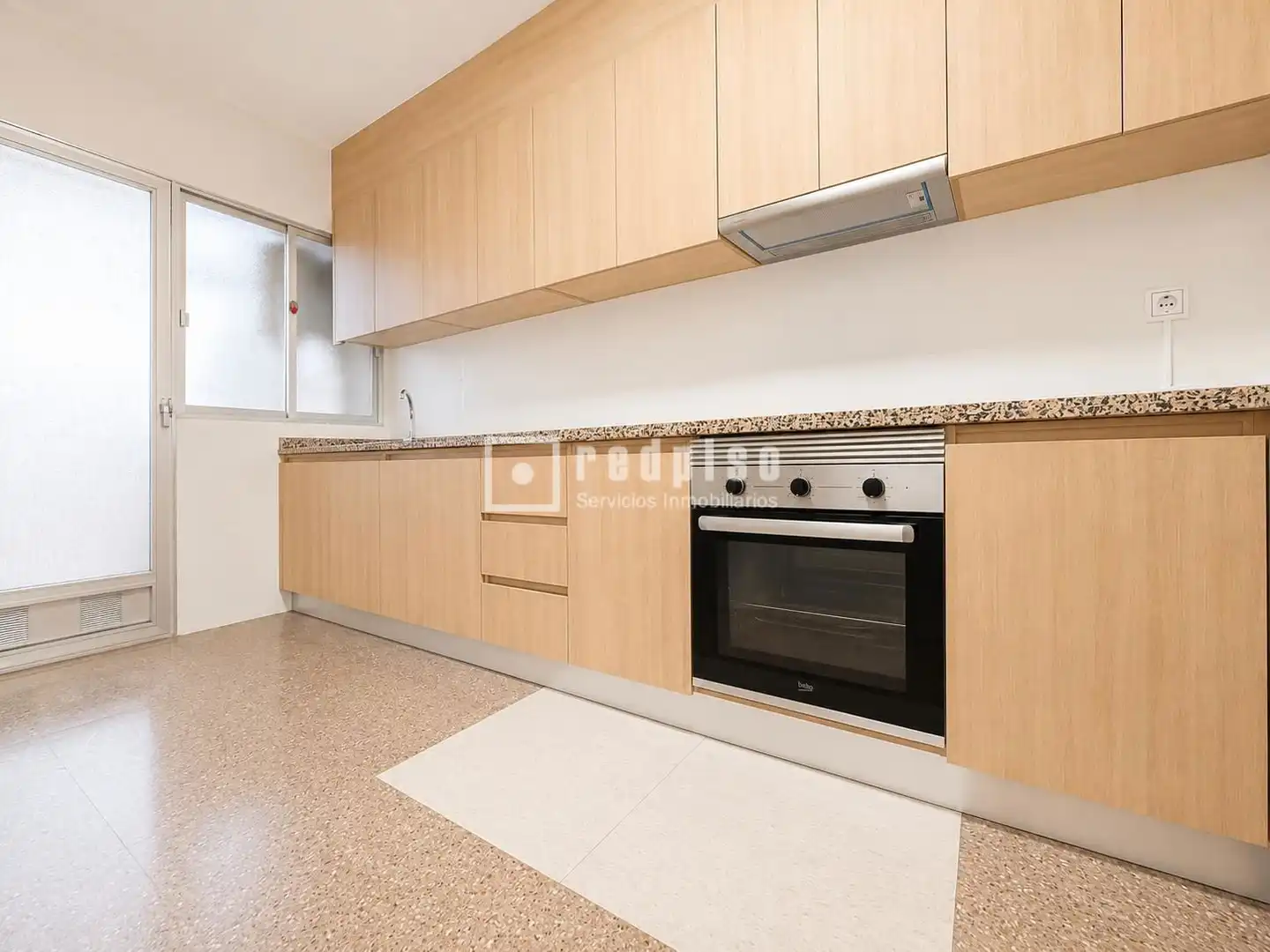 Cocina de Piso de alquiler en Murcia con Calefacción, Jardín privado y Terraza