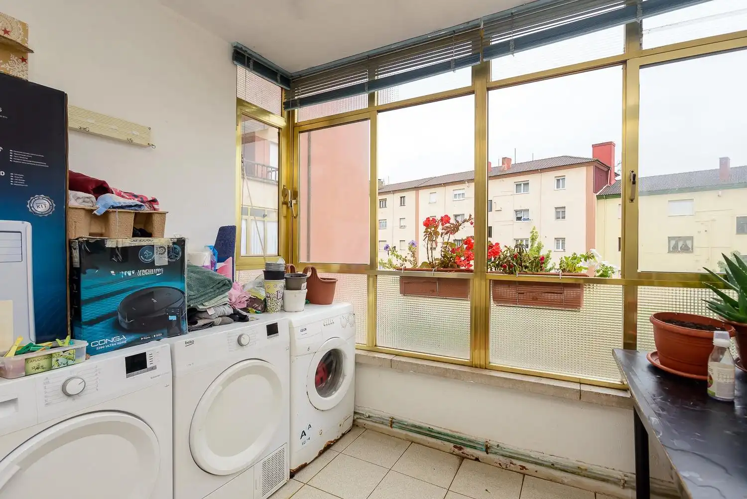 Terrassa de Pis en venda en Oviedo  amb Calefacció, Terrassa i Traster