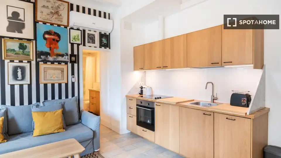 Flat with terrace to rent in Sant Martí, imagen 7