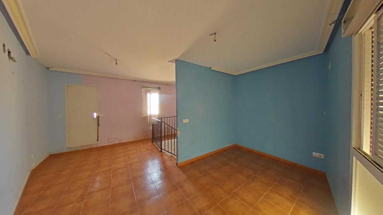 Casa adosada en venda en Llíria
