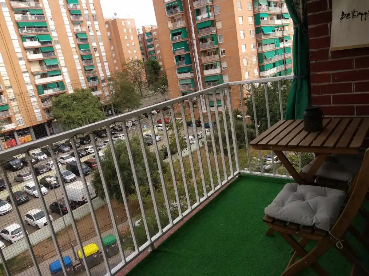 Terrassa de Apartament per a compartir en Badalona amb Calefacció, Moblat i Rentadora