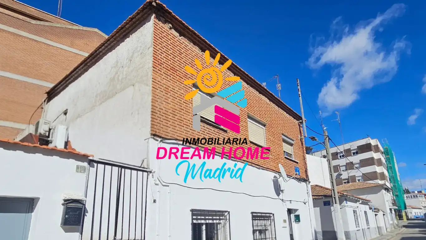 Vista exterior de Casa o xalet en venda en Móstoles