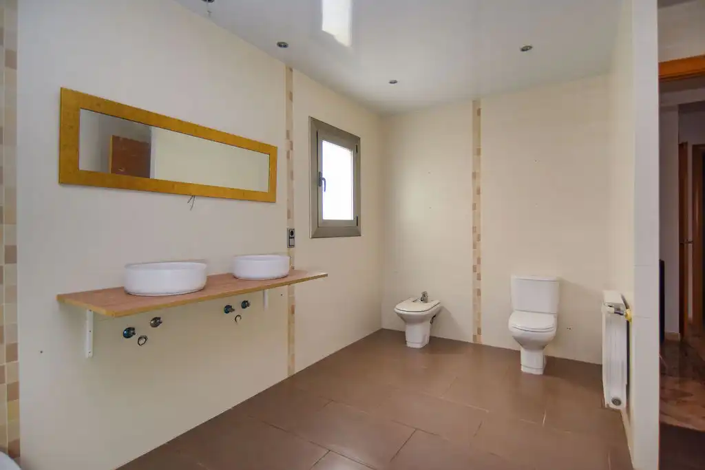 Bathroom of Houses for sale in Pineda de Mar  with Storage room and Swimming Pool