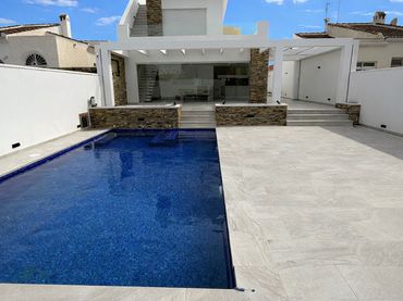 Casa amb piscina en venda a Centro