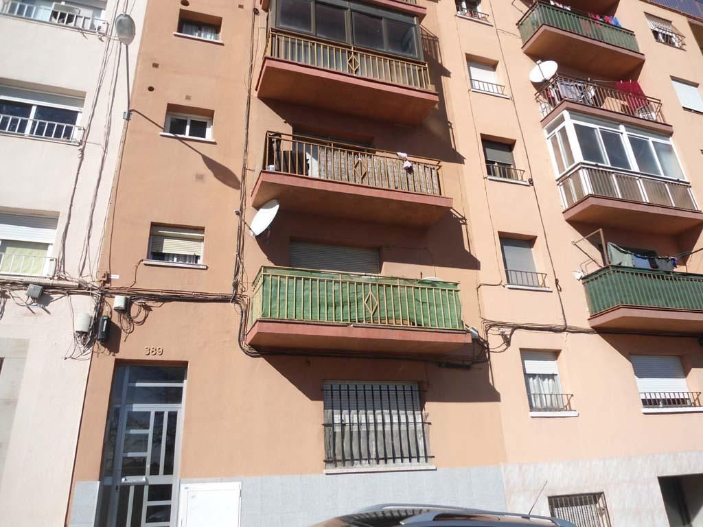 Vista exterior de Piso en venta en Terrassa