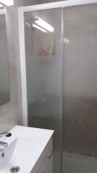 Baño de Dúplex de alquiler en Cádiz con Terraza y Amueblado