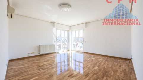 Photo 2 of Flat for rent in Salvador, Madrid Capital