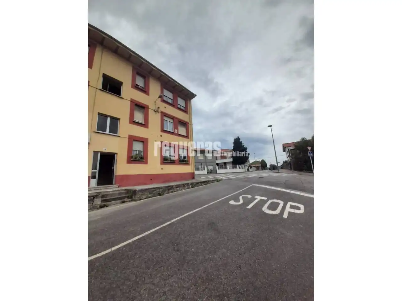 Parking de Piso en venta en Avilés con Calefacción y Amueblado