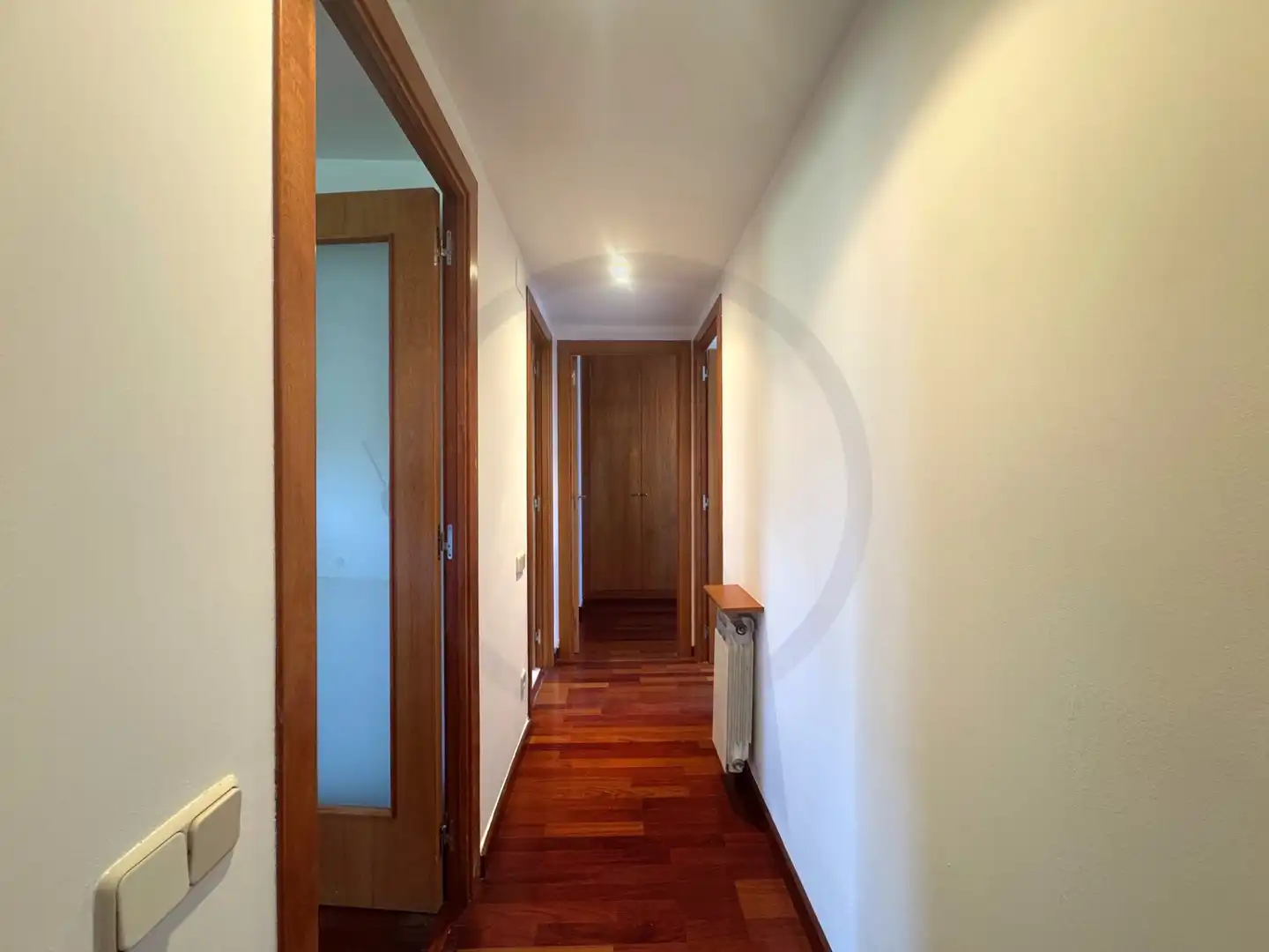 Wohnung zum Verkauf in Terrassa mit Klimaanlage, Heizung und Parkett
