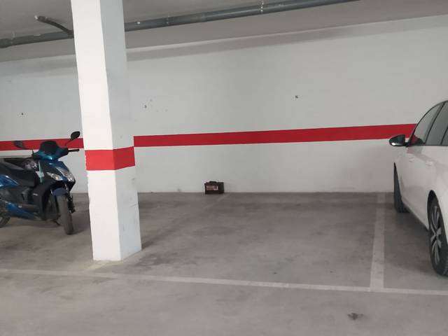 Garaje en Alquiler en Calle Ramón y Cajal, 12 en Aljomahima - Ermita