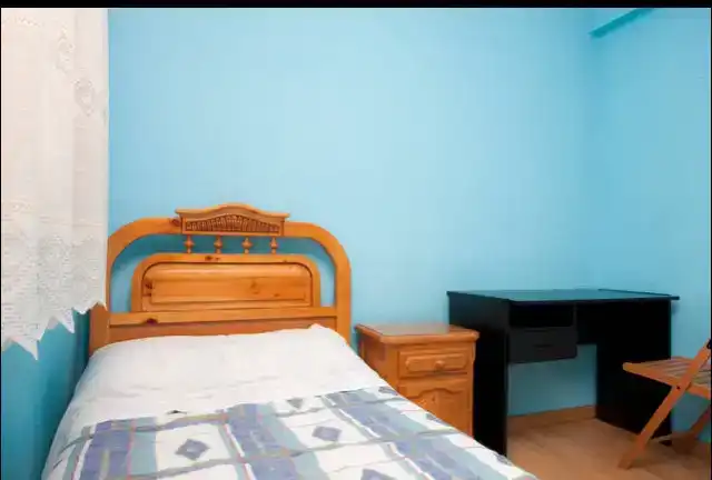 Habitación de Piso para compartir en Catarroja con Parquet y Amueblado