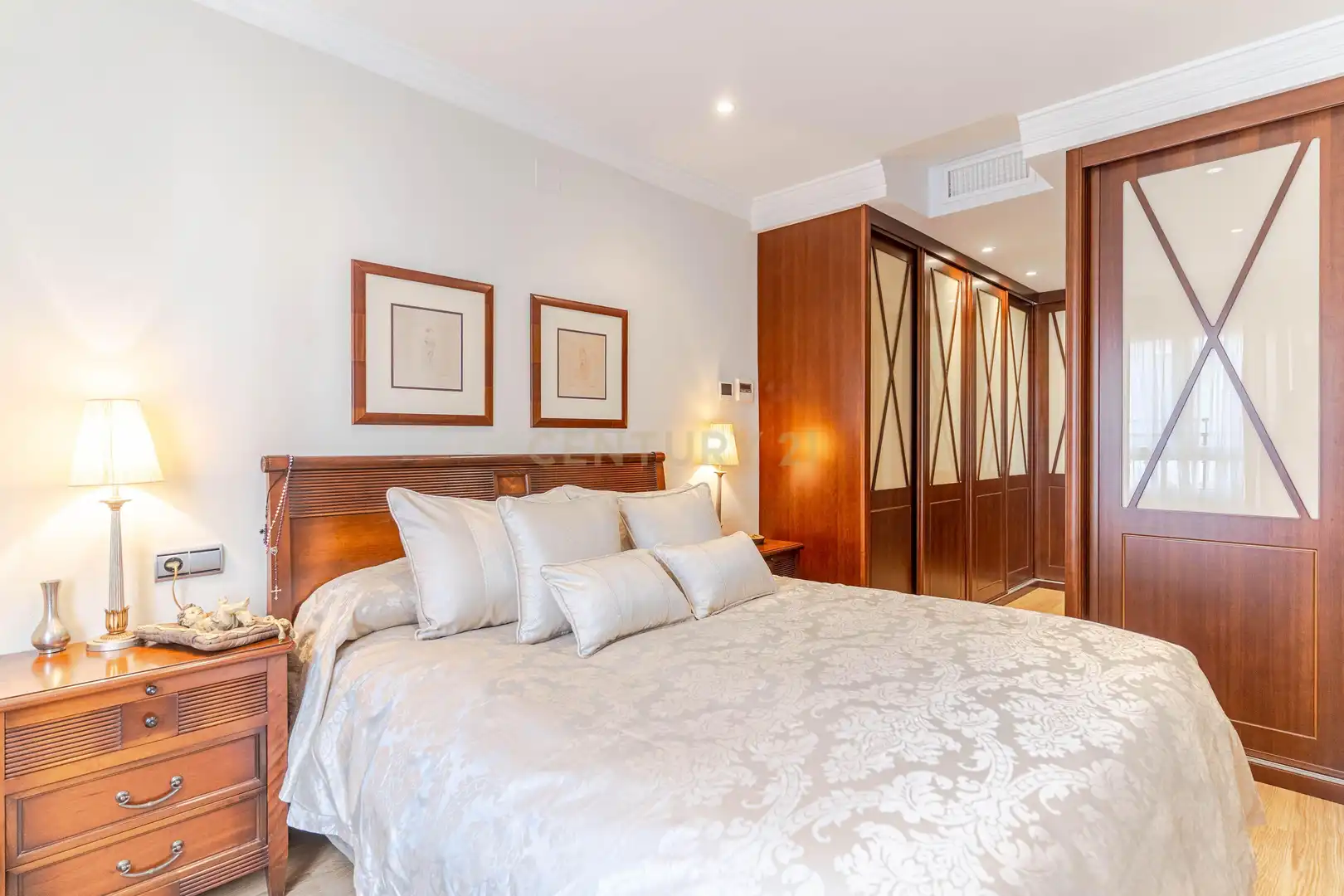 Dormitori de Casa adosada en venda en Motril amb Aire condicionat, Forn i Rentadora