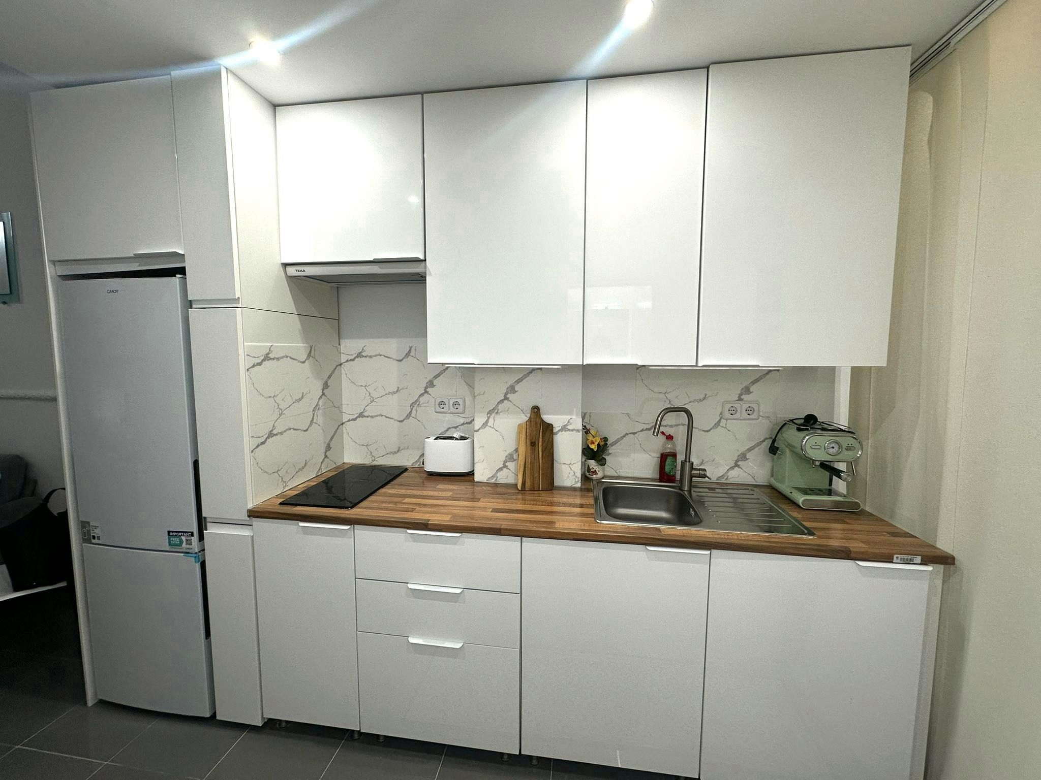 Kitchen of Flat for rent in  Madrid Capital  with Air Conditioner, Heating and Furnished