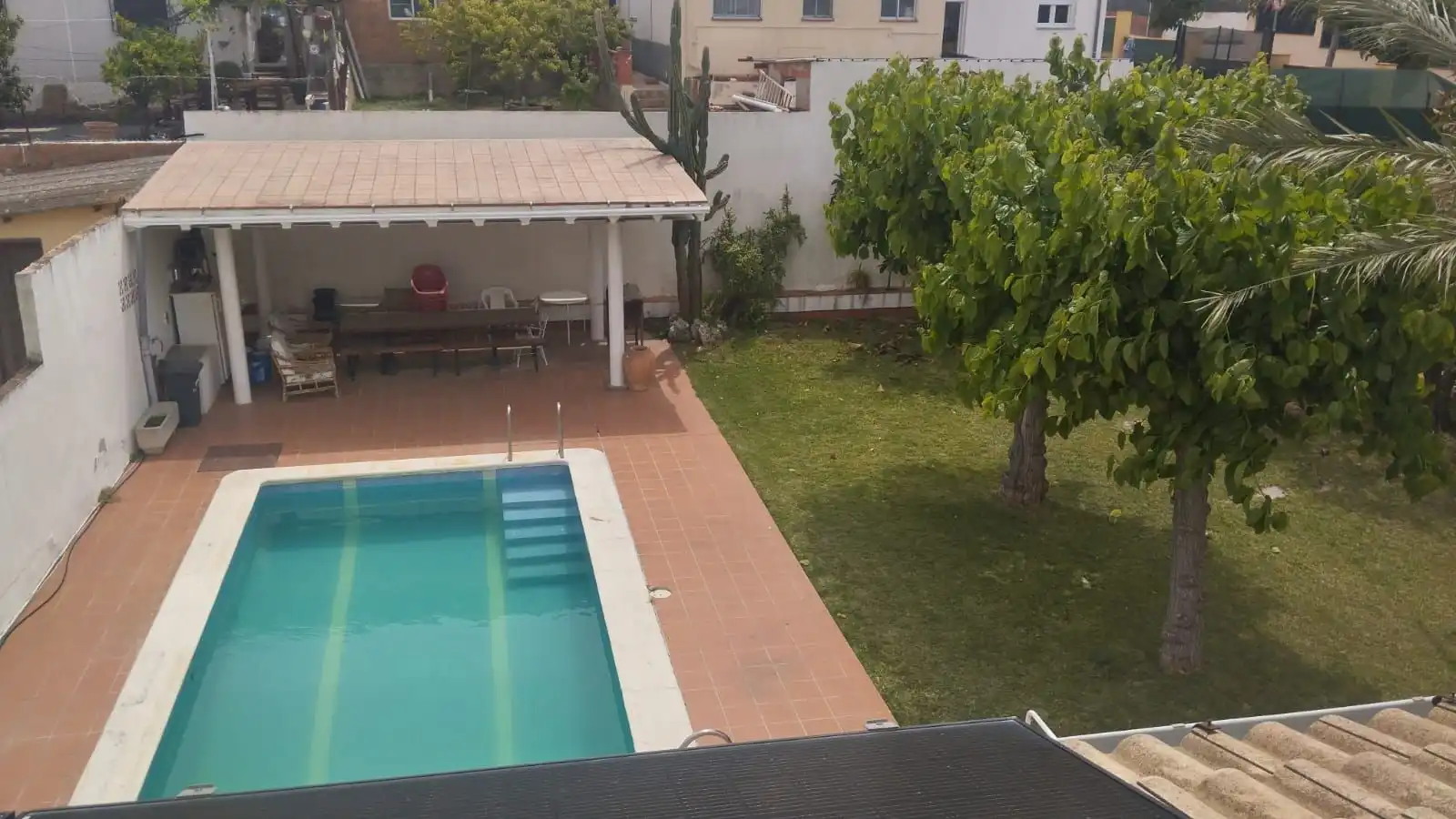 Schwimmbecken von Haus oder Chalet zum Verkauf in Vilanova i la Geltrú mit Heizung, Privatgarten und Terrasse