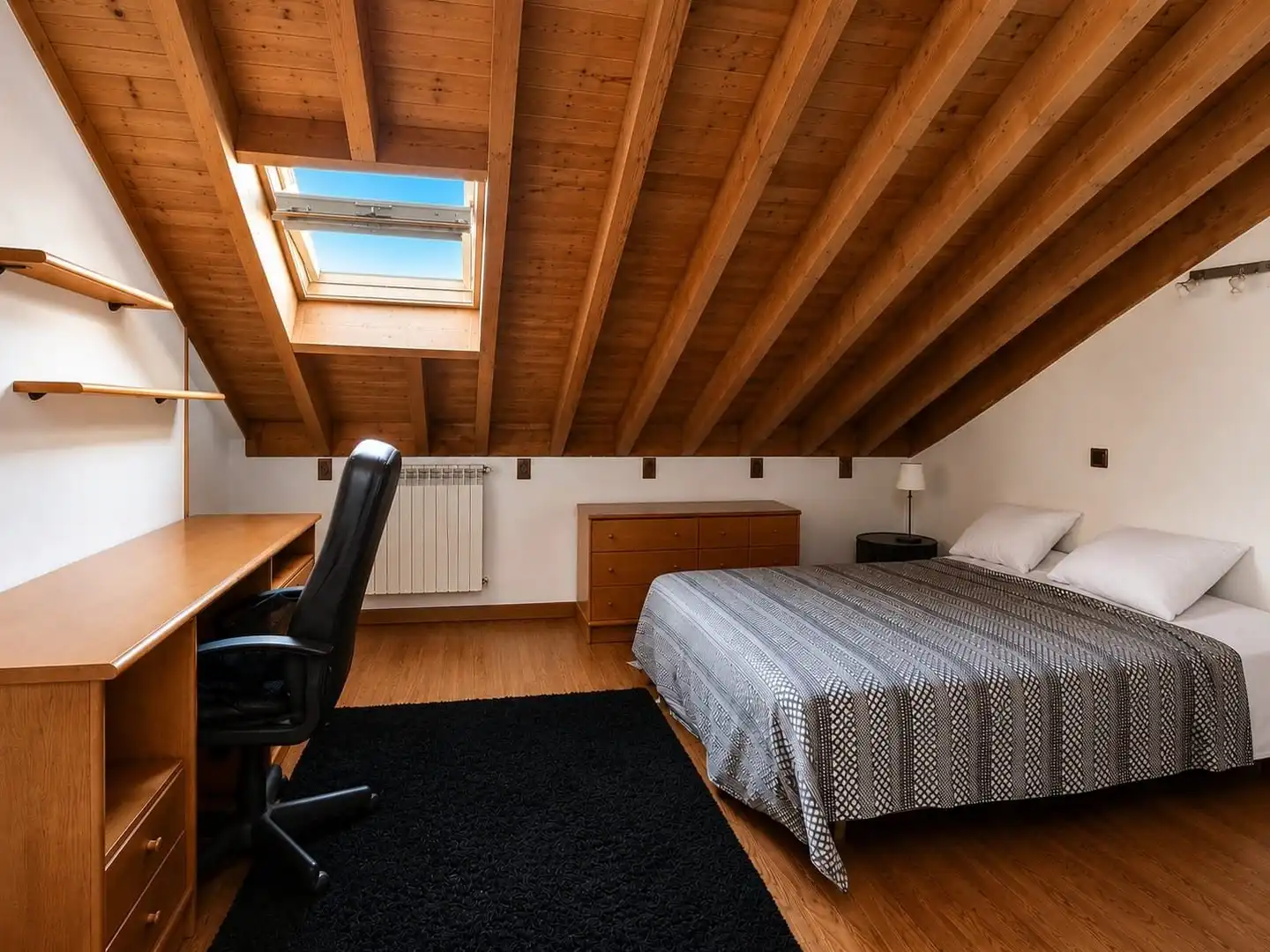 Habitación de Edificio en venta en Covarrubias