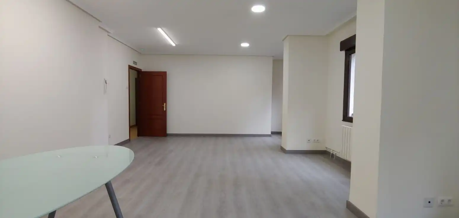 Oficina de lloguer en Centro - Casco Histórico