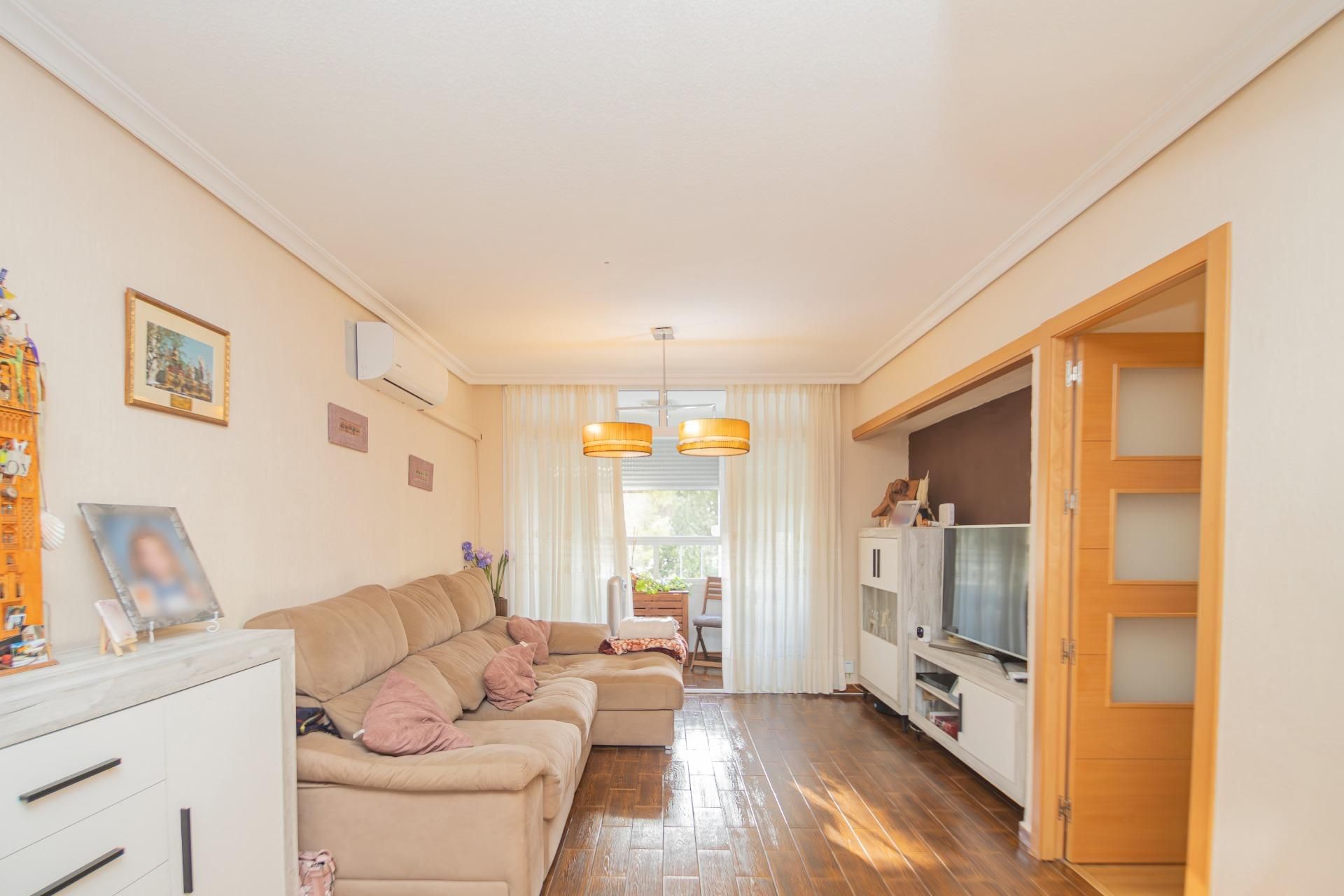 Sala de estar de Piso en venta en  Sevilla Capital con Aire acondicionado y Balcón