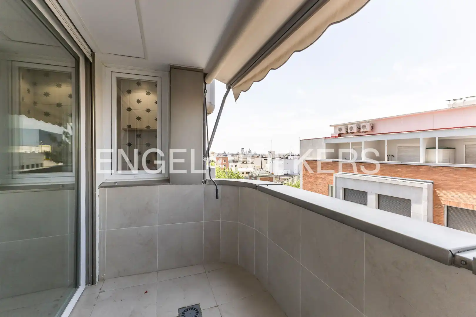 Terrasse von Wohnung zum Verkauf in Madrid mit Klimaanlage, Heizung und Terrasse