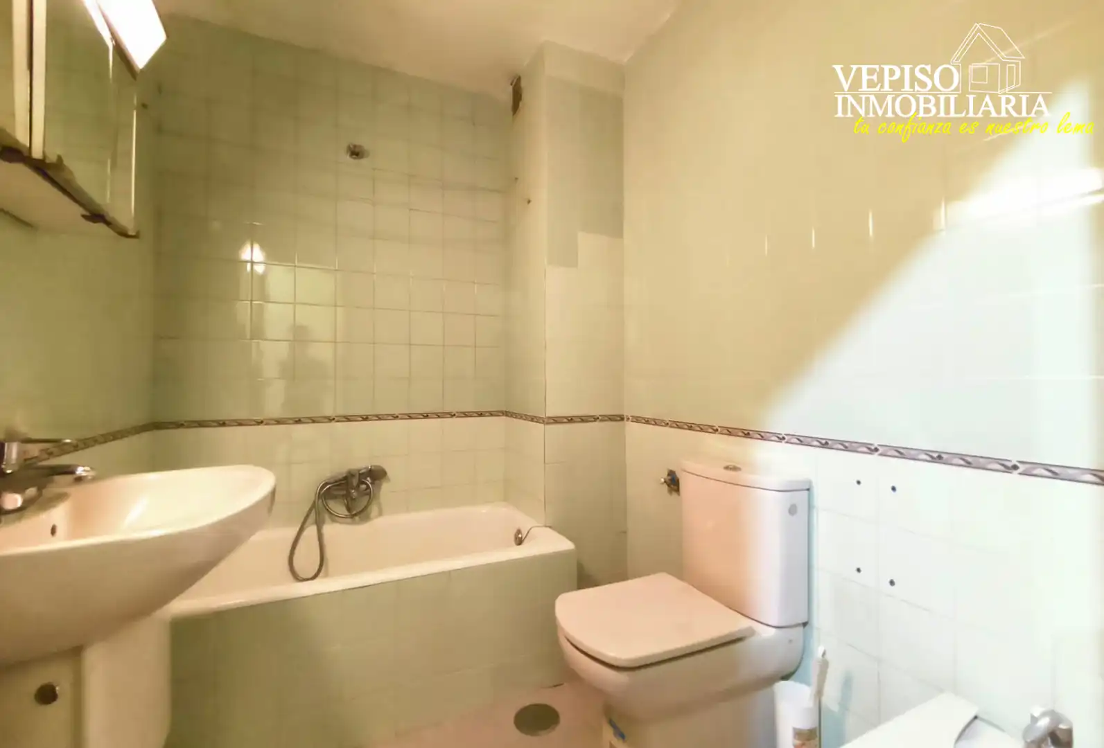 Badezimmer von Wohnung zum Verkauf in Madrid mit Heizung, Parkett und Terrasse