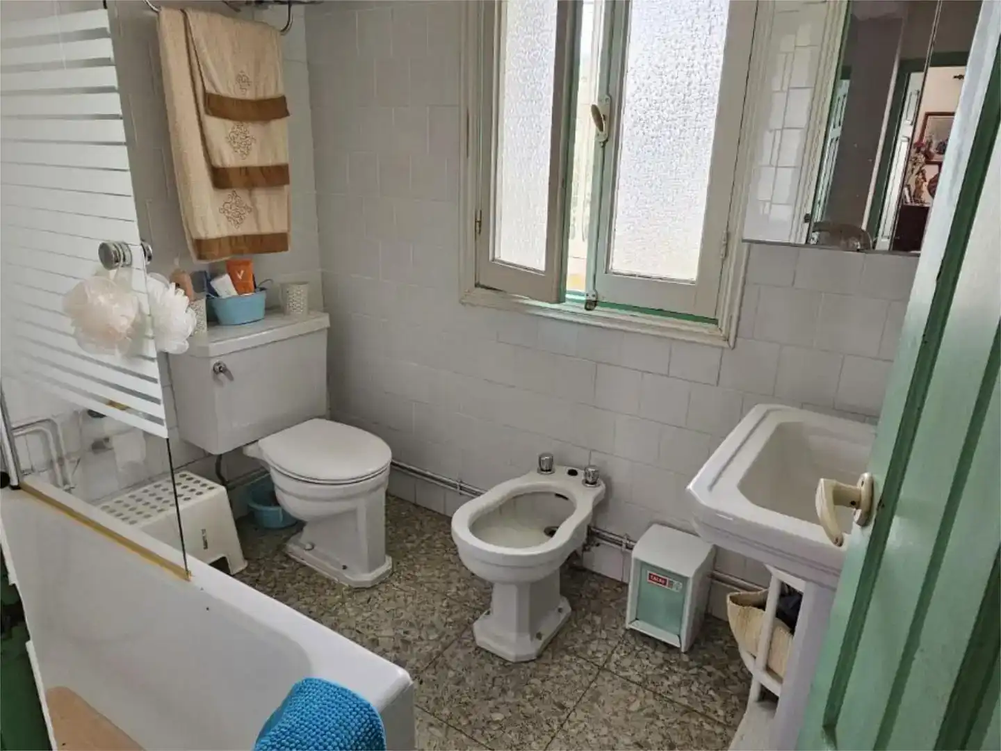 Bany de Casa o xalet en venda en Viveiro amb Jardí privat, Parquet i Moblat