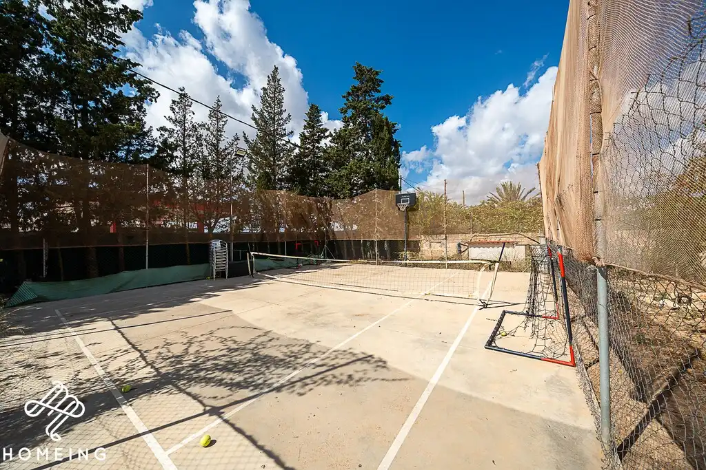 Aparcament de Finca rústica en venda en Llucmajor amb Aire condicionat, Calefacció i Jardí privat