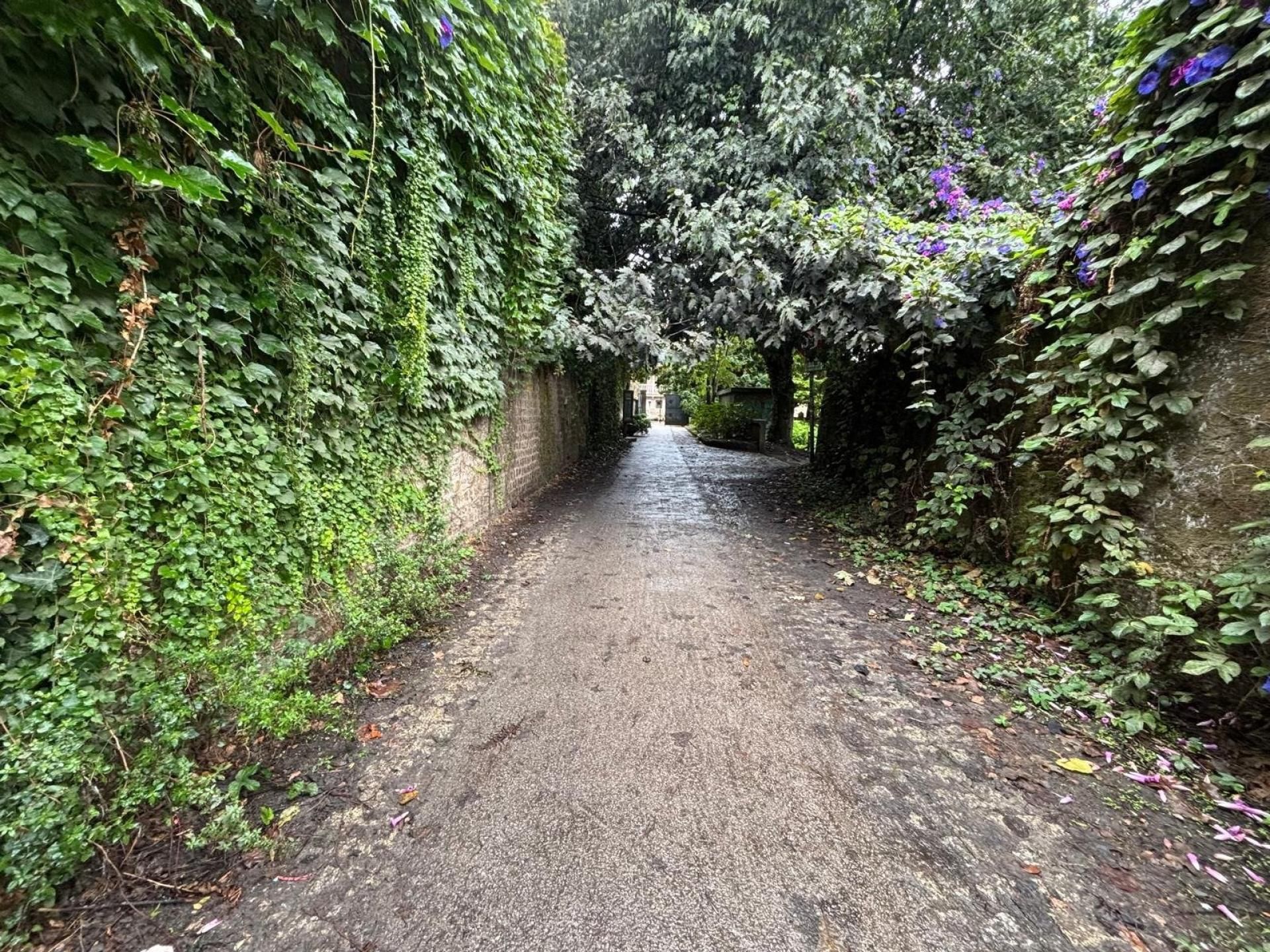 Vista exterior de Dúplex en venda en Vigo  amb Calefacció