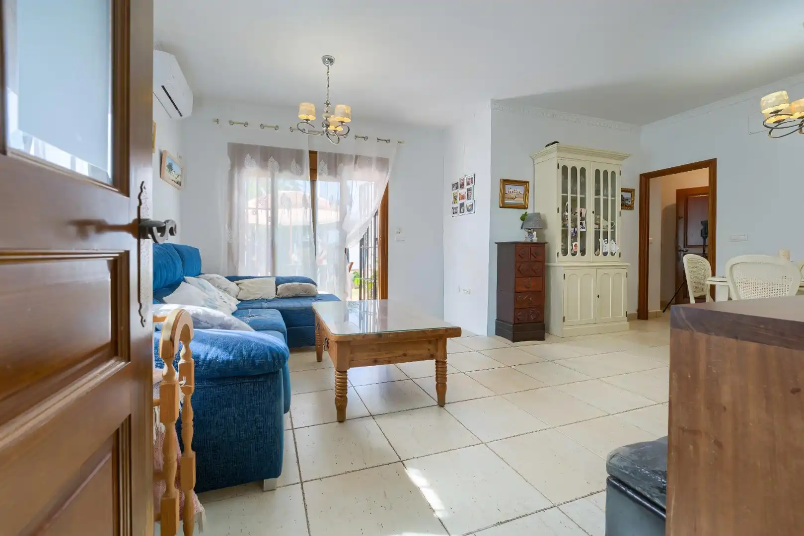 Sala de estar de Casa o chalet en venta en Chipiona con Aire acondicionado, Calefacción y Jardín privado