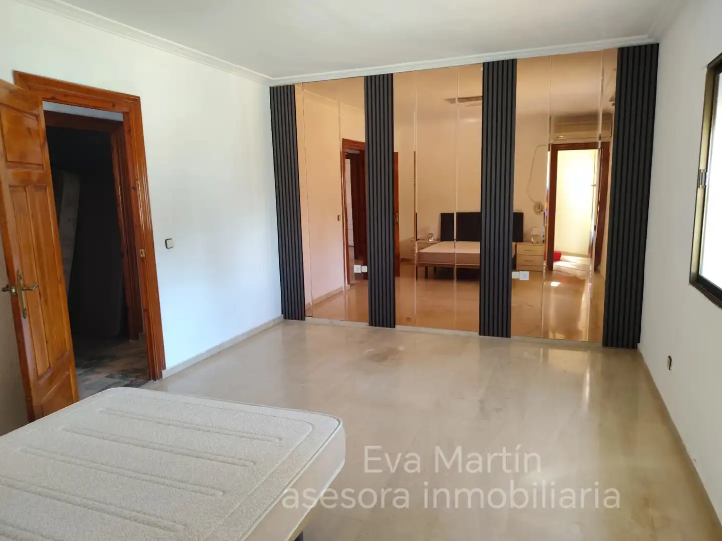 Casa o chalet de alquiler en Montequinto con Aire acondicionado, Calefacción y Jardín privado