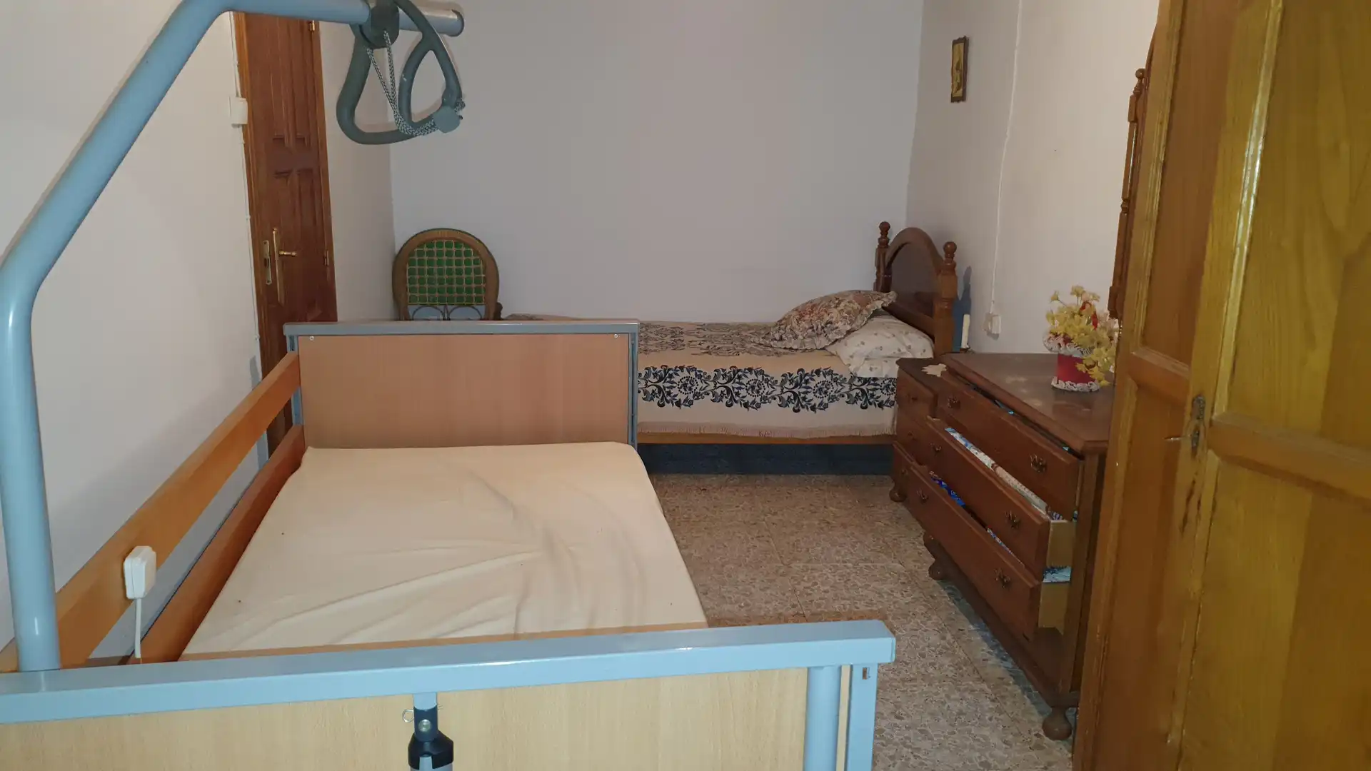 Dormitori de Casa adosada en venda en Cabrales amb Calefacció, Terrassa i Balcó