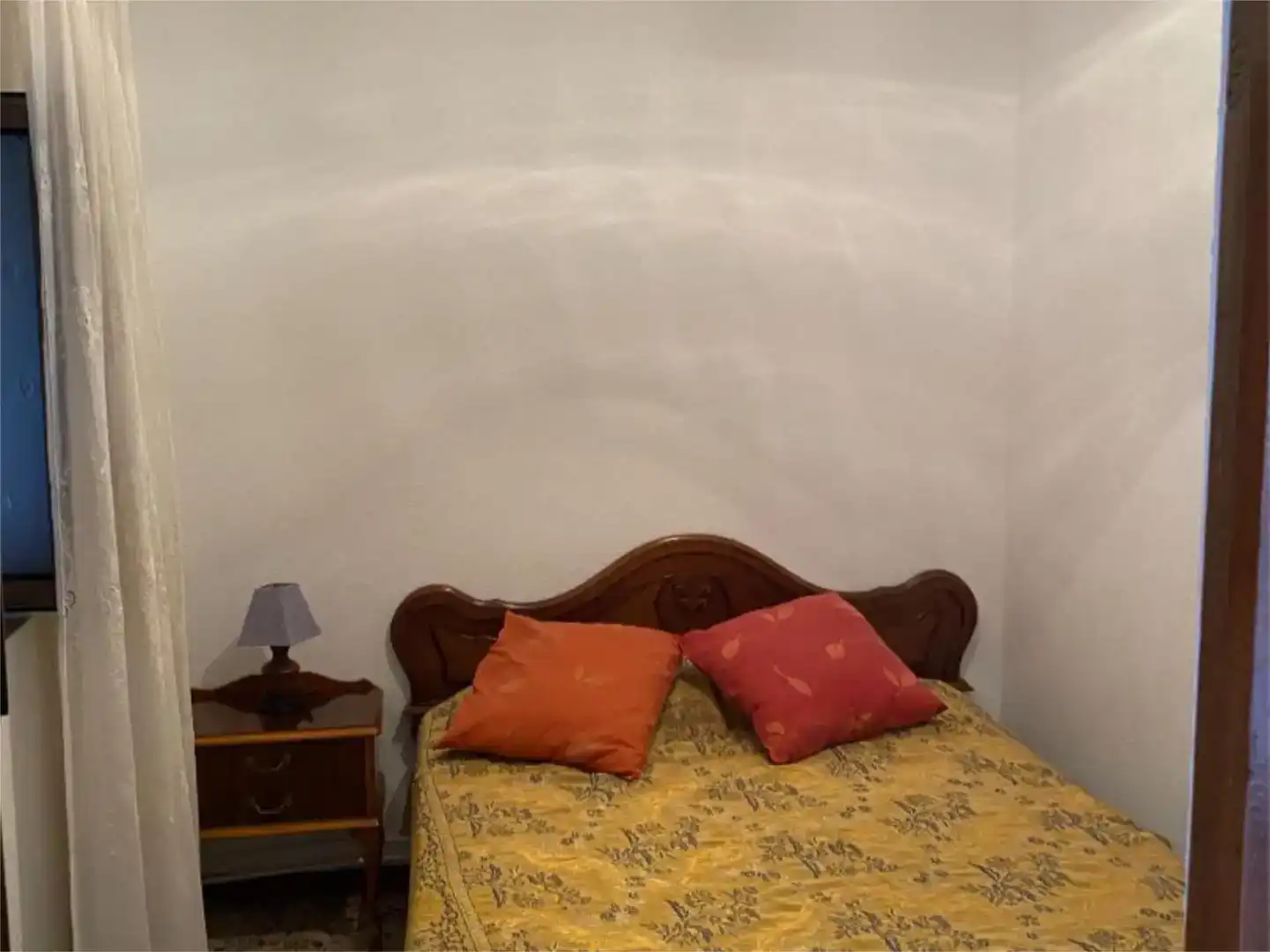 Dormitori de Casa adosada en venda en Agudo amb Balcó