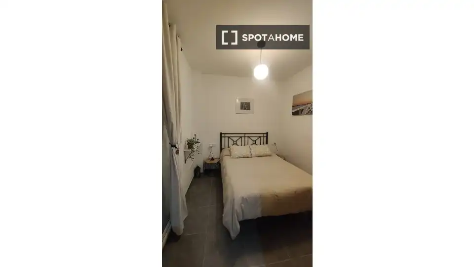 Bedroom of Flat for share in Sant Llorenç d'Hortons  with Air Conditioner, Terrace and Furnished