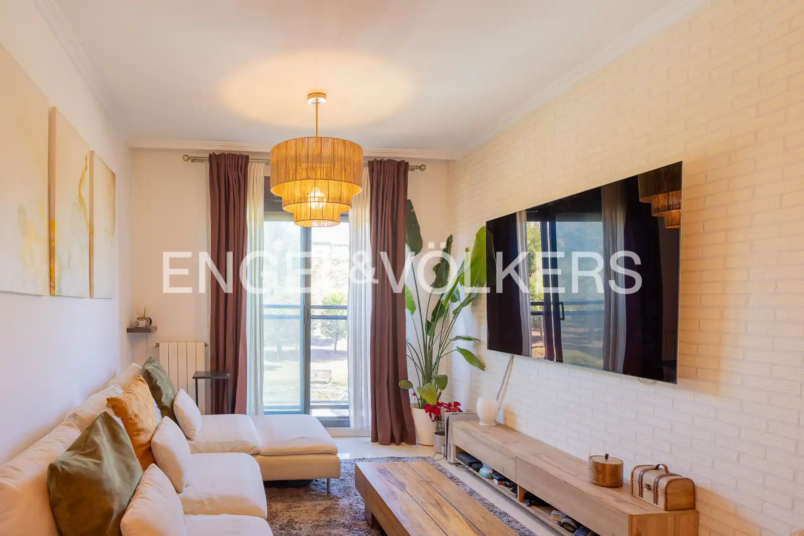 Living room of Flat for sale in Madrid  with Heating and Storage room
