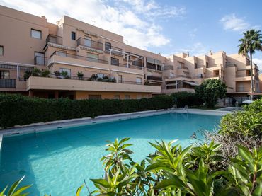Adosado con balcón en venta en Paseo MARITIMO