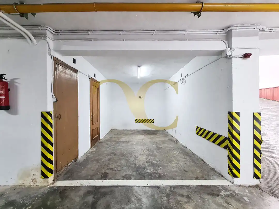 Piso en venta en Oviedo  con Calefacción, Trastero y Amueblado