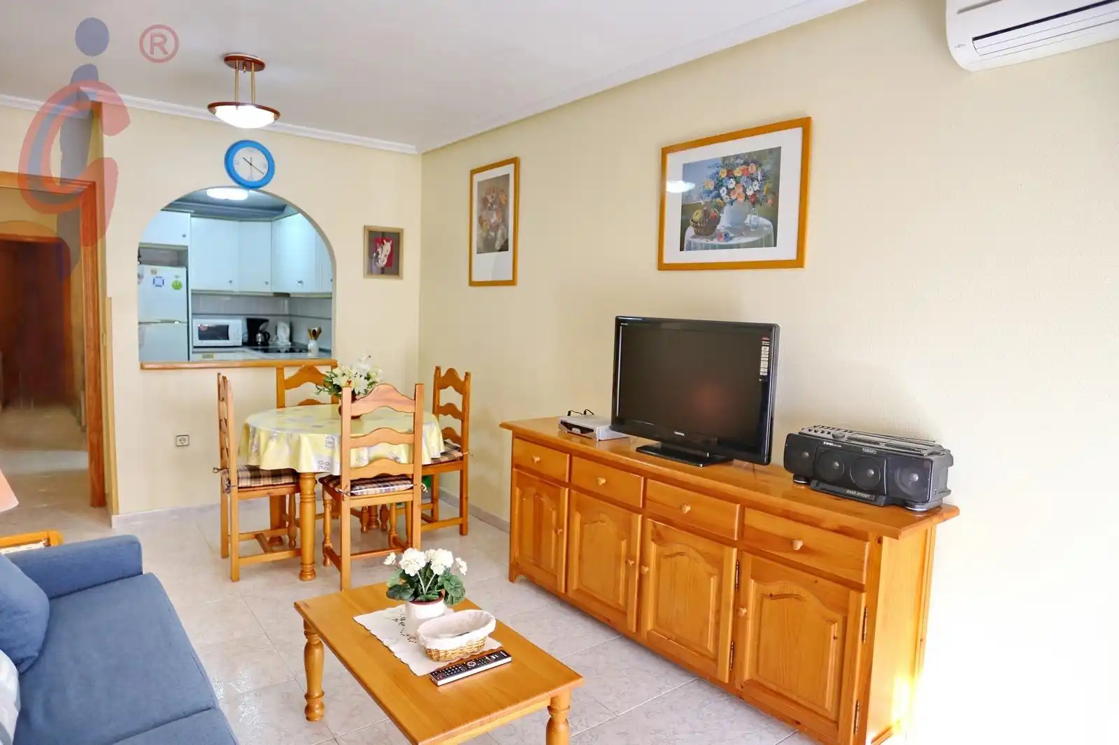 Sala de estar de Apartamento en venta en Guardamar del Segura con Aire acondicionado, Terraza y Amueblado