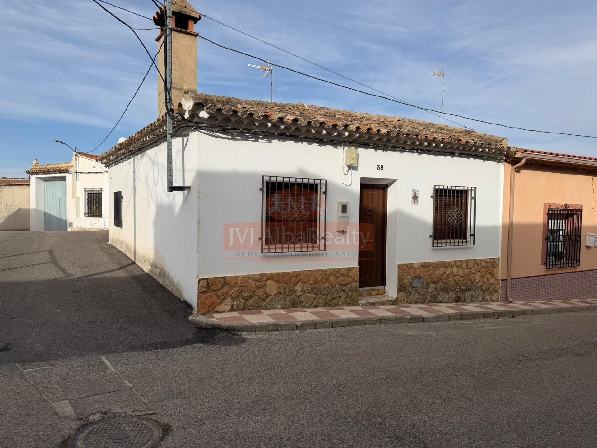 Exterior view of House or chalet for sale in Robledo  with Air Conditioner