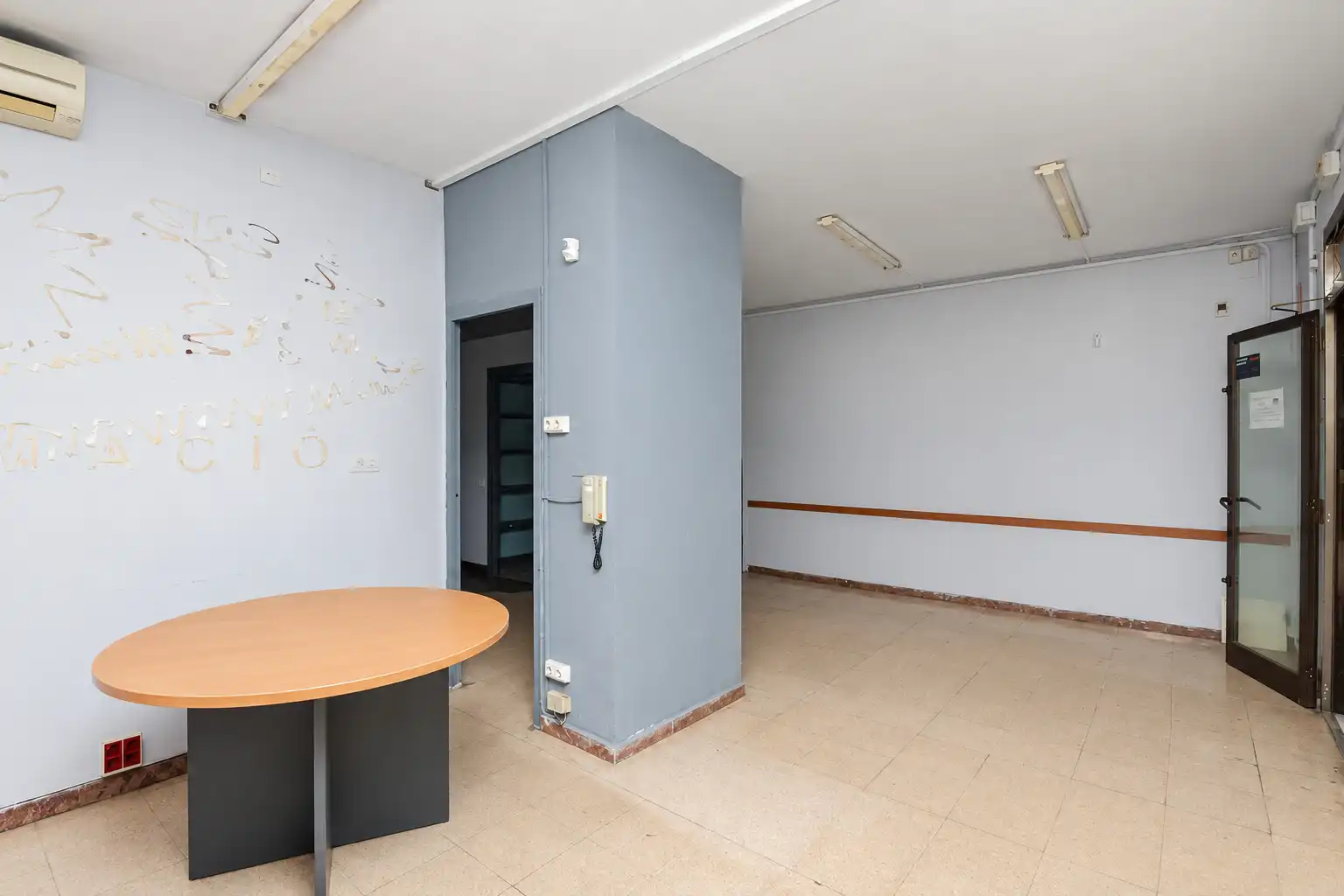 Local comercial en venta en Carrer de Rocafort 69, imagen 9