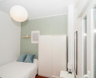 Dormitori de Apartament per a compartir en  Pamplona / Iruña amb Balcó