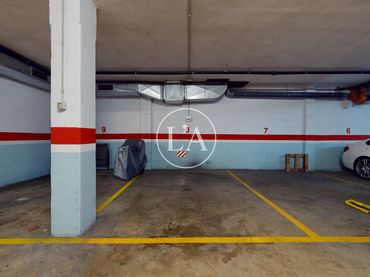 Individual con ascensor en venta en Carrer Via Augusta 15