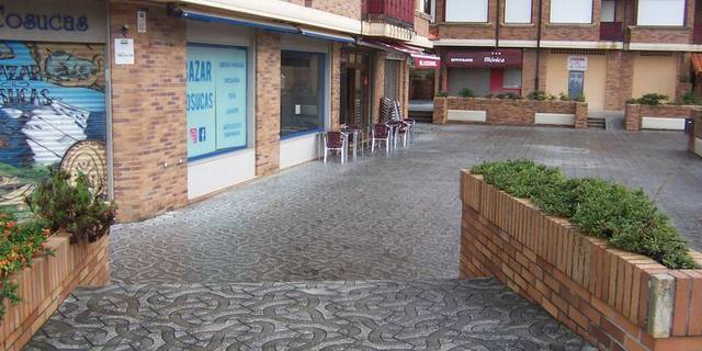 Local comercial en Venta en Avenida Ris en Ris