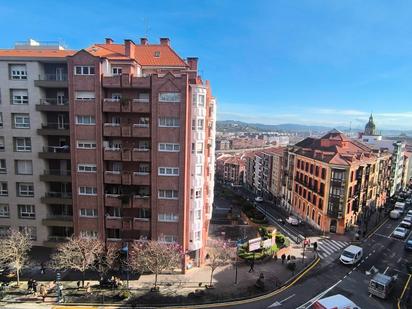 Vista exterior de Pis en venda en Portugalete amb Calefacció, Moblat i Forn