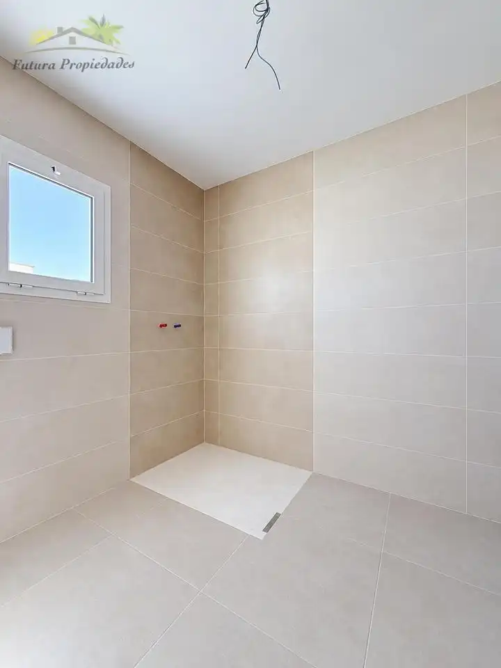 Bathroom of Houses for sale in Tinajo, Las Palmas